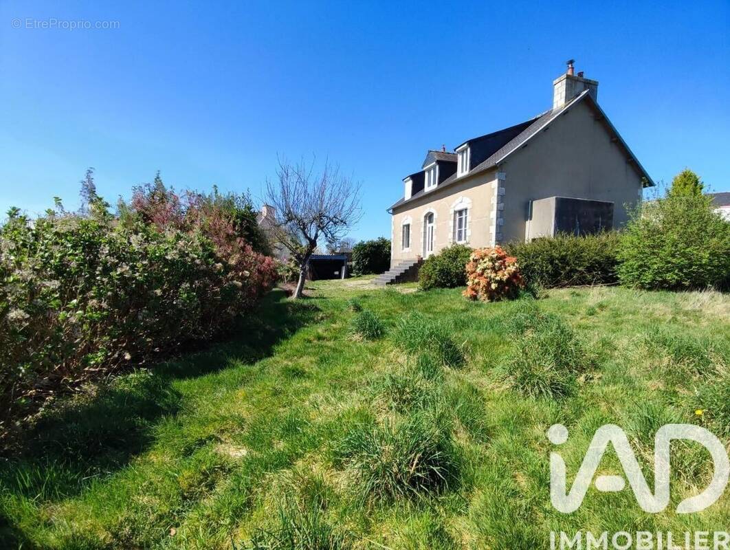 Photo 1 - Maison à PLOUGONVEN