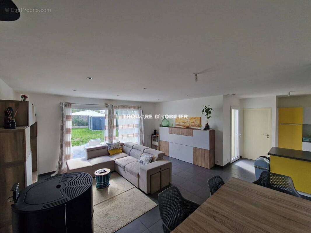 Maison à SAINT-JULIEN-DE-CONCELLES