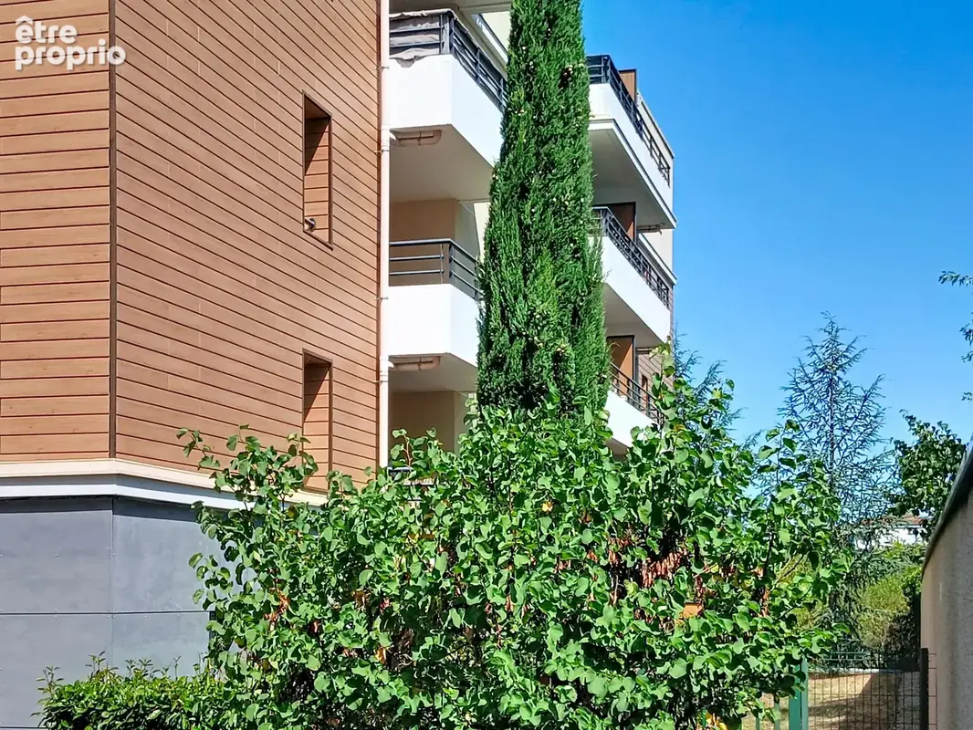 Appartement 57 m² à Decines-Charpieu  - photo 9