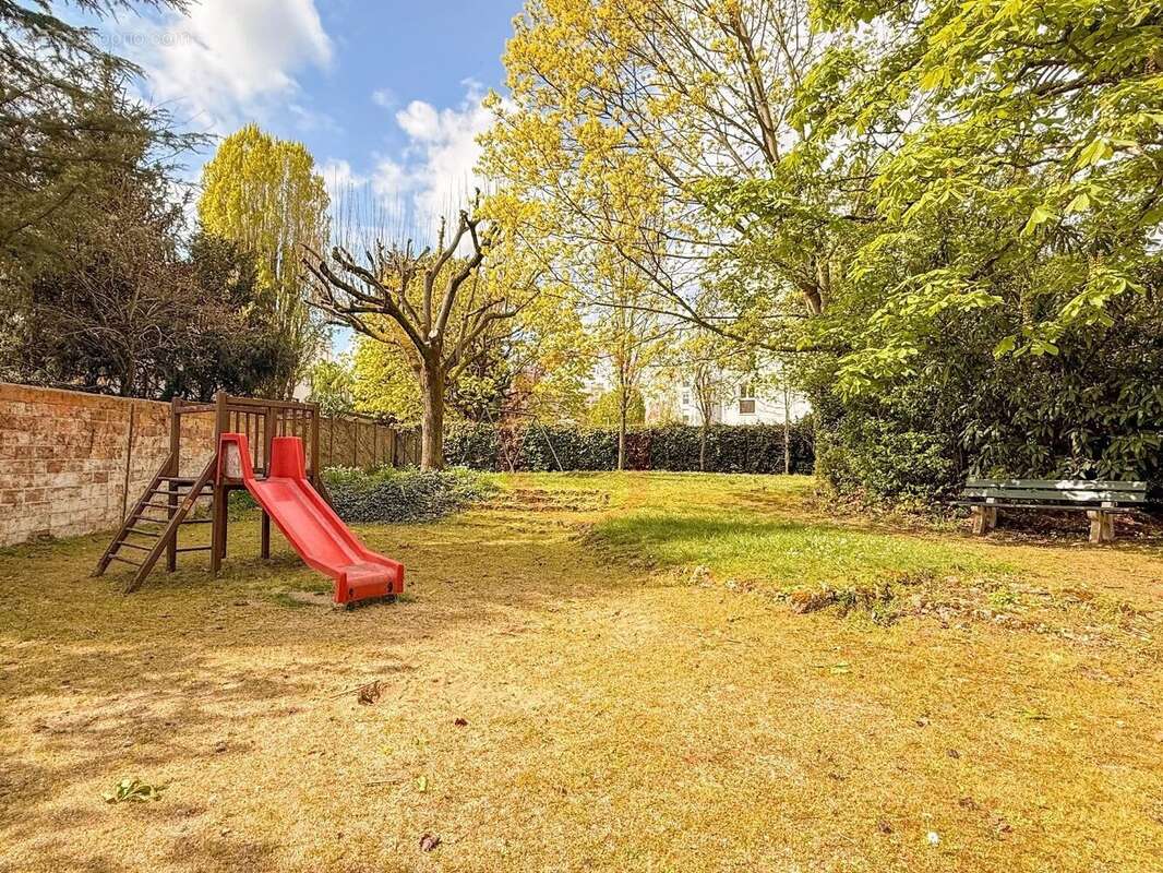 Appartement à BOURG-LA-REINE