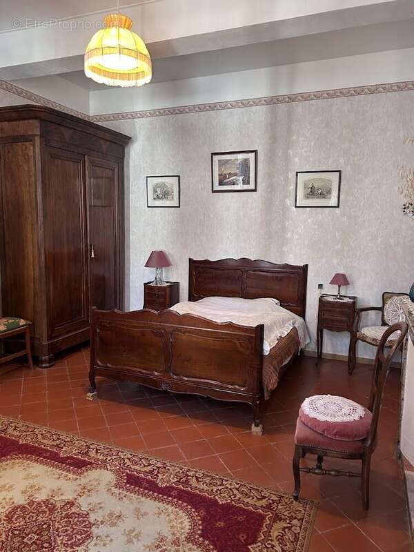 chambre  - Maison à MAISONS