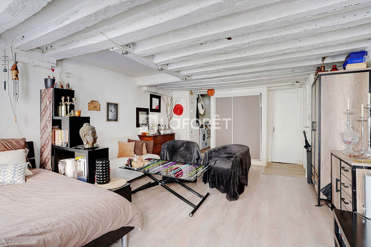 Appartement à PARIS-4E