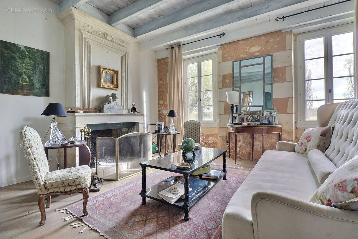 Maison à SAINT-CIERS-SUR-GIRONDE