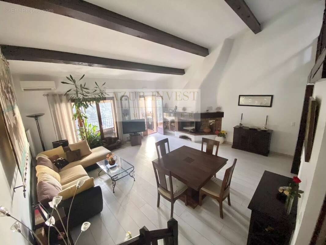 Appartement à ROQUEBRUNE-CAP-MARTIN