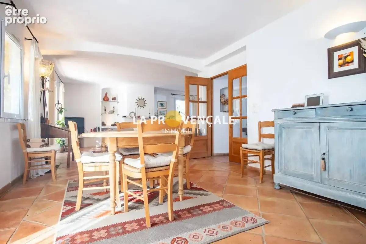 Maison 5 pièces 155 m² à vendre à Pourrieres (83910) - photo 6