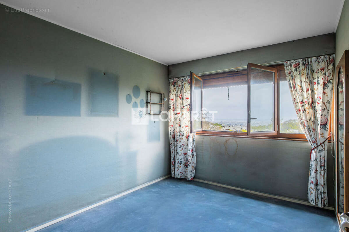 Appartement à LA CELLE-SAINT-CLOUD