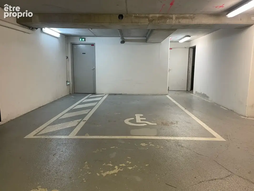Photo Parking à Paris-19e au prix de 20 000€