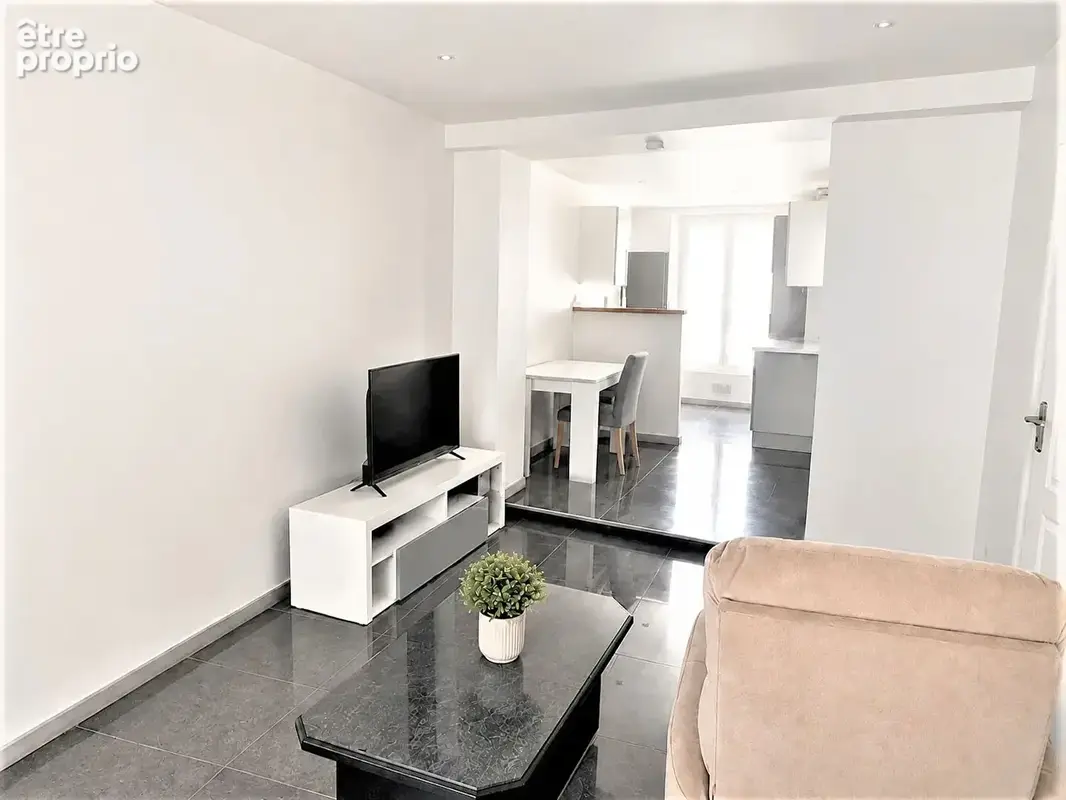 Appartement  3 pièce(s) 50m² + 2 Caves + Cabanon - photo 6