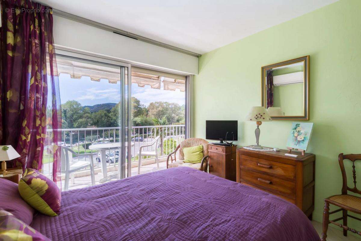 Appartement à MANDELIEU-LA-NAPOULE