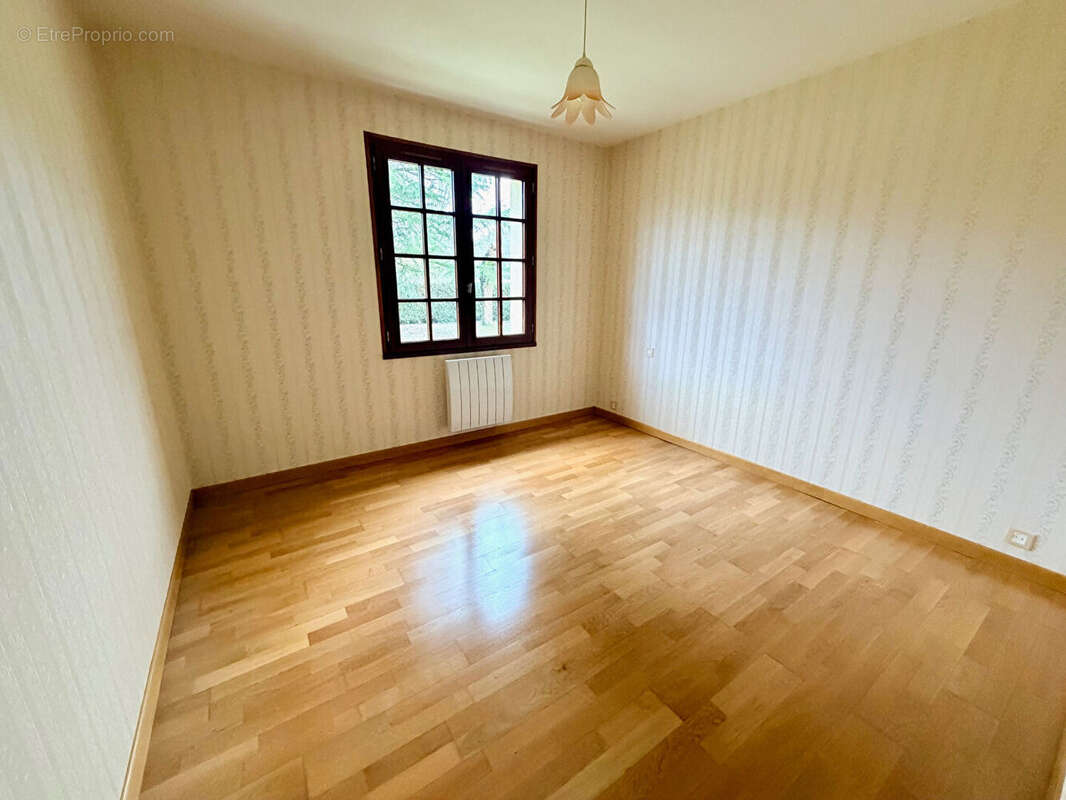 Maison à LA FRESNAYE-SUR-CHEDOUET