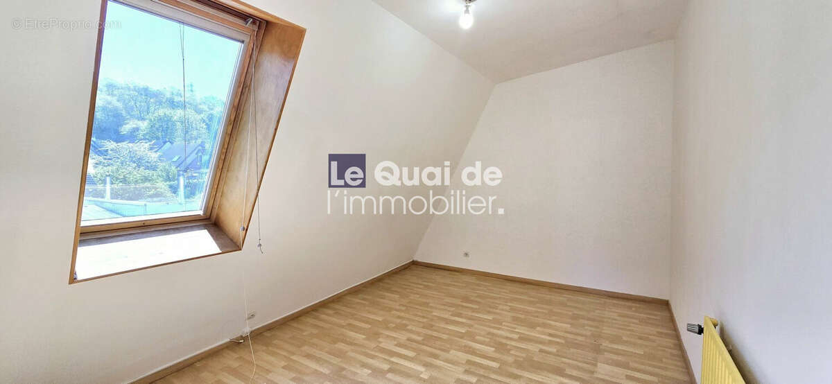 Appartement à POISAT