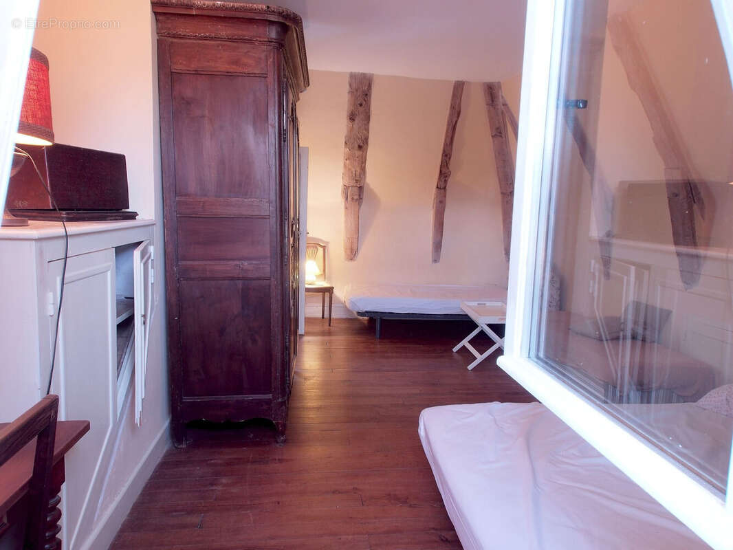Maison 165 m² à Saint-Sauves-D'auvergne  - photo 7