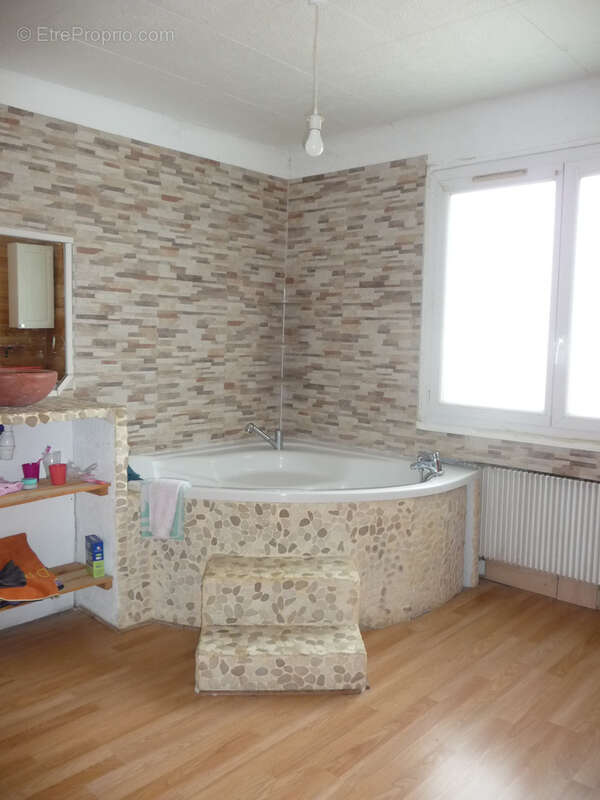 Maison à SAVIGNEUX