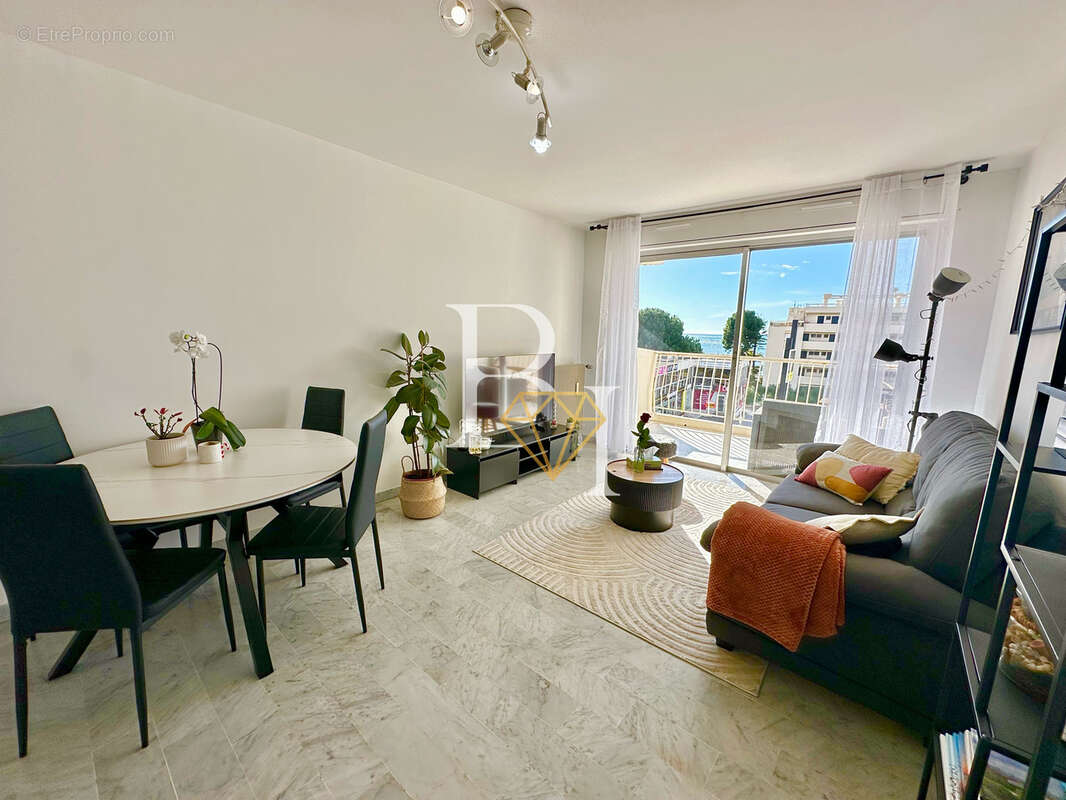 APT. 2 pièces 65m2 + double terrasse + parking + cave - photo 2