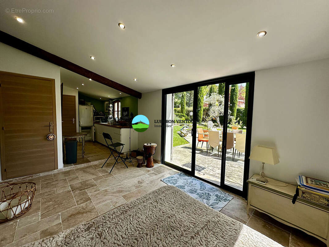 Maison à PERNES-LES-FONTAINES