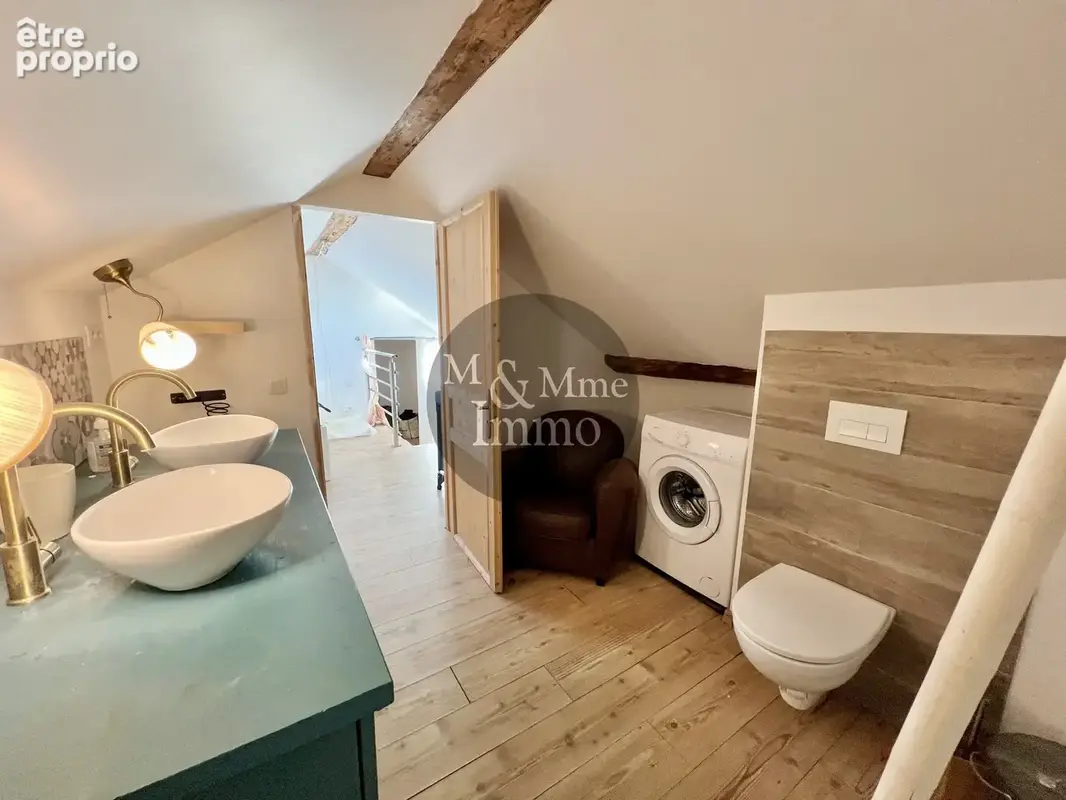 Appartement type 3 rénové au cœur du village - photo 10