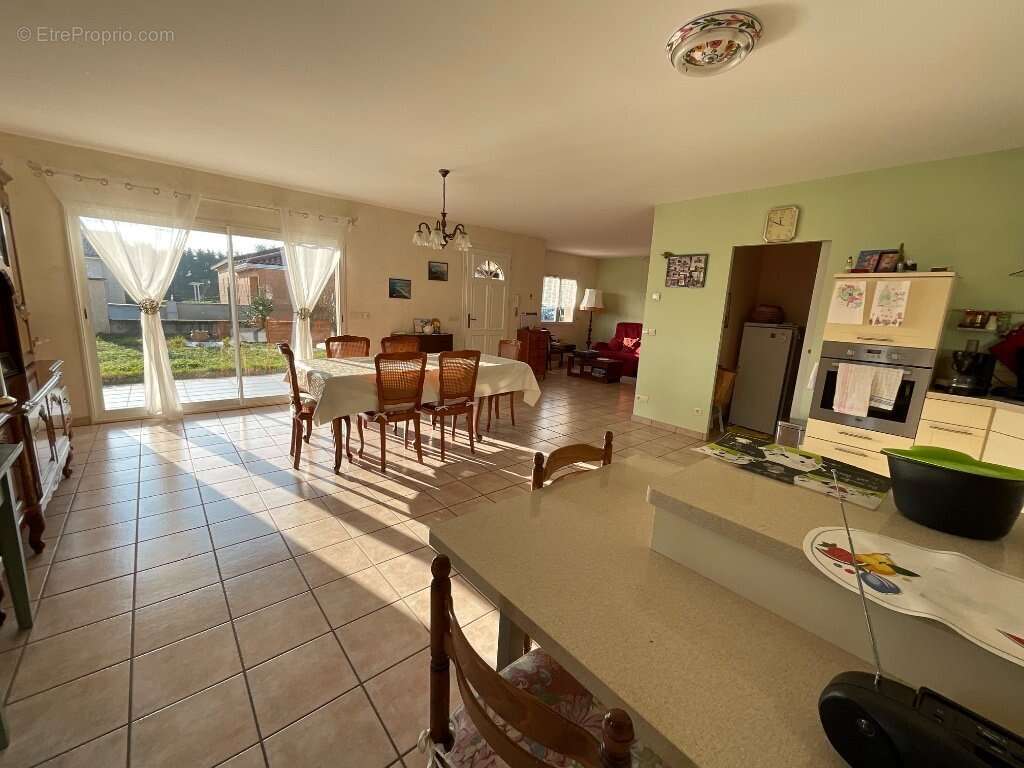 Craintilleux - Villa de plain pied 88,25m² - photo 7