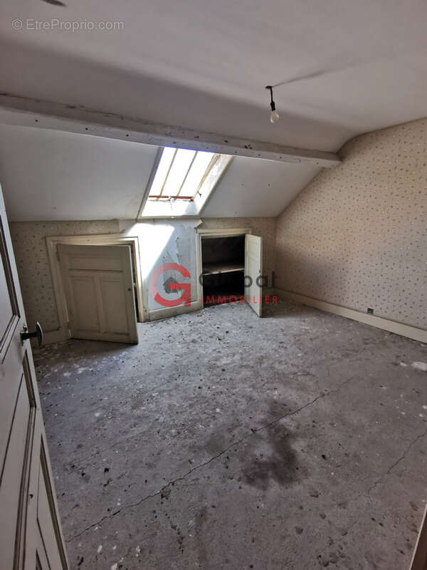 Maison de Maître de caractère à rénover avec grande dépendance et atelier - photo 16