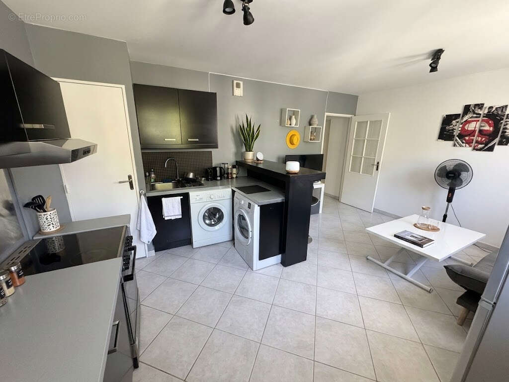 Aix en Provence, La Duranne, appartement 2 pièces de 40 m2, parking - photo 2