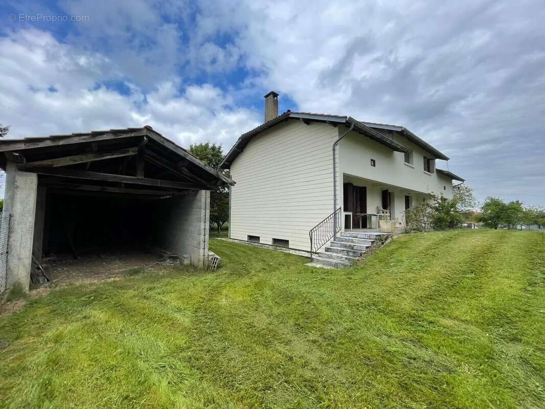 Maison à FRANQUEVIELLE