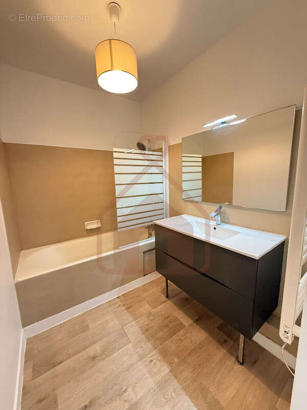 Appartement à LE KREMLIN-BICETRE