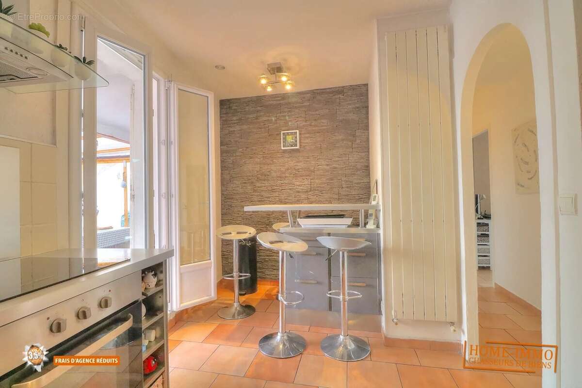 Appartement à VALLAURIS