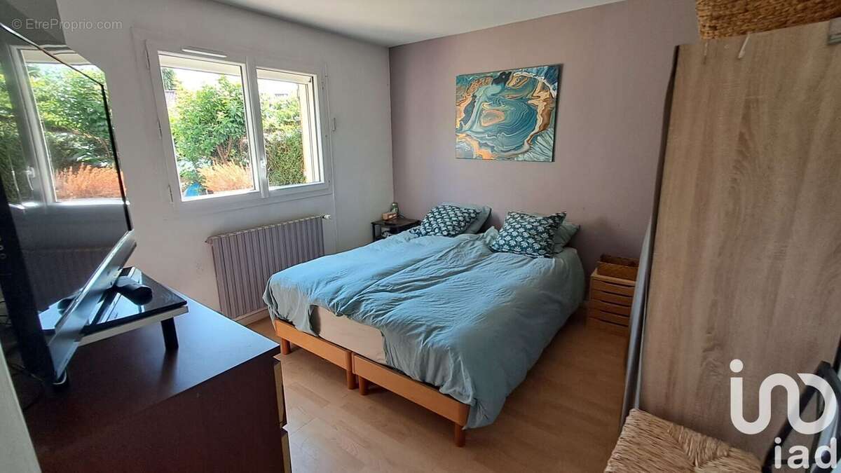 Photo 3 - Maison à BURES-SUR-YVETTE