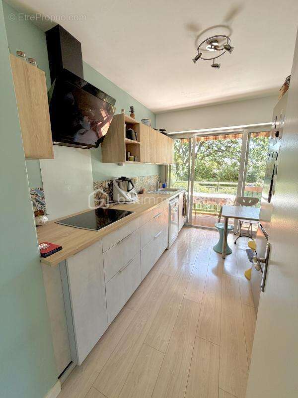 Appartement à SIX-FOURS-LES-PLAGES