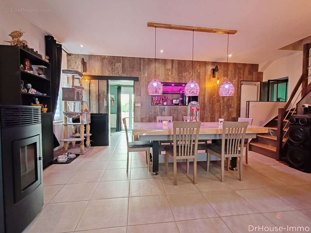 Maison à FOUQUEREUIL