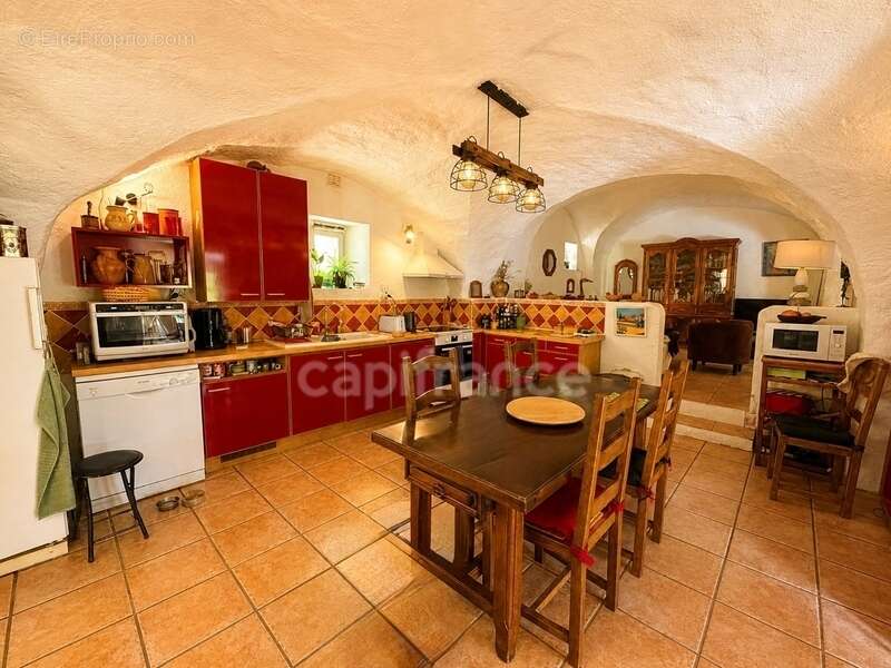 Maison à PERTUIS