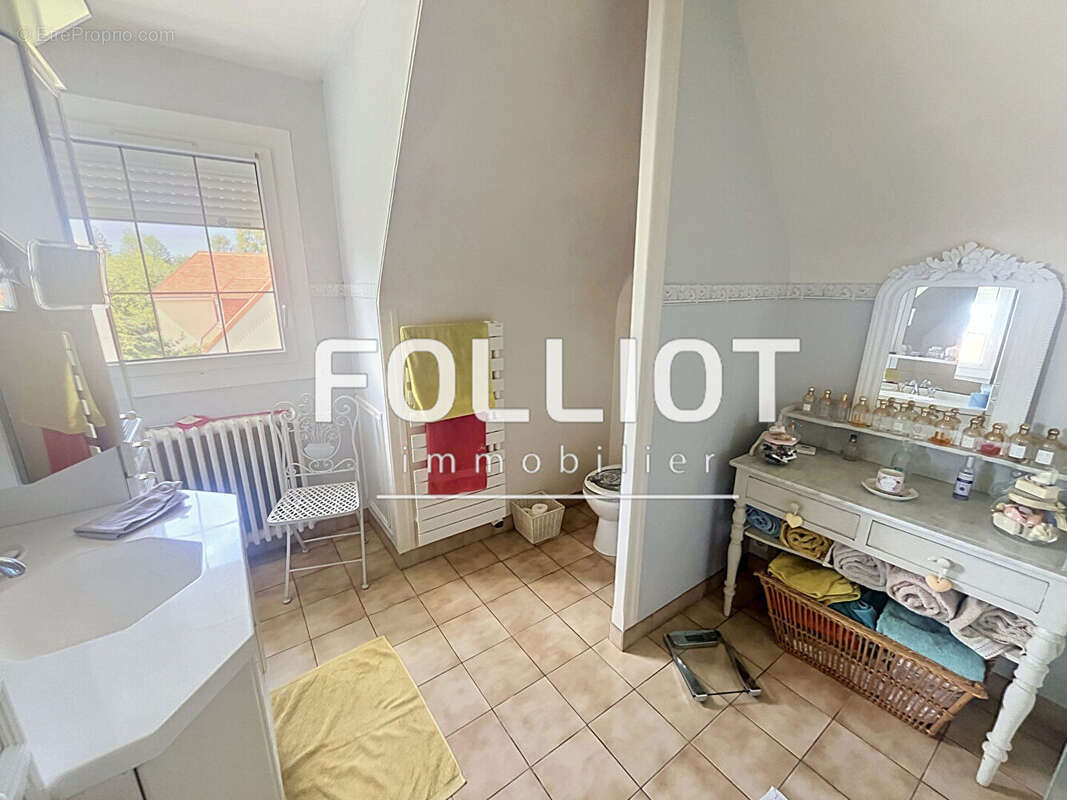 Maison Crepon 7 pièce(s) 195 m2 - photo 11