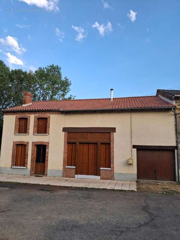 Maison 112 m² à Saint-Bonnet-De-Bellac  - photo 3