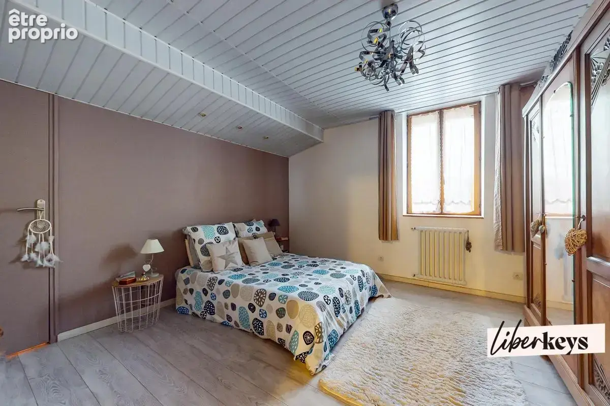 Maison de ville de 104 m² avec jardin et stationnement pour 5 véhicules, à deux pas du centre de Bourg-en-Bresse - photo 6