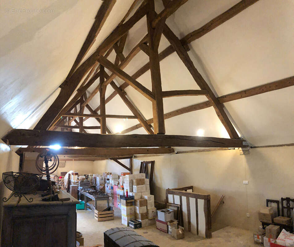 Maison à AUTHEVERNES