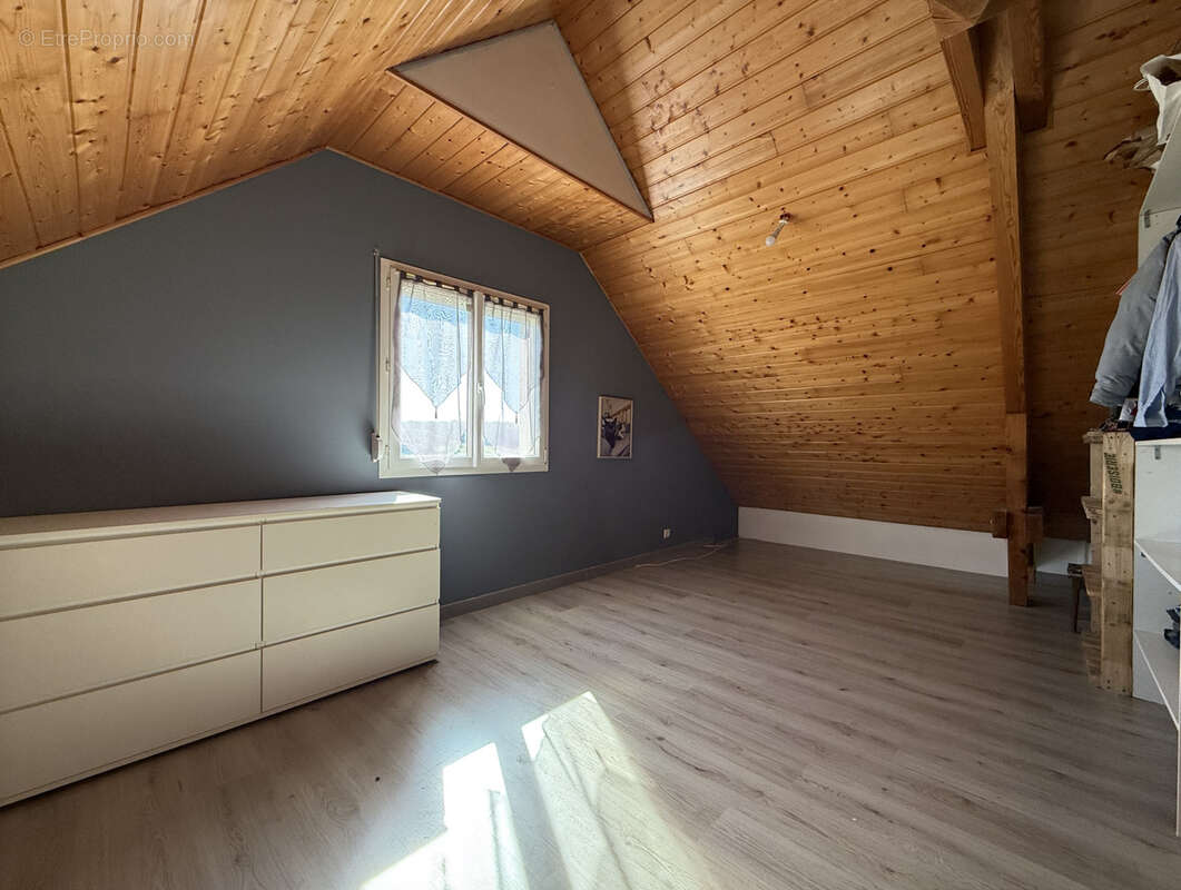 Bien rare pavillon 5 ch sur terrain de 2800 m2 au calme - photo 10