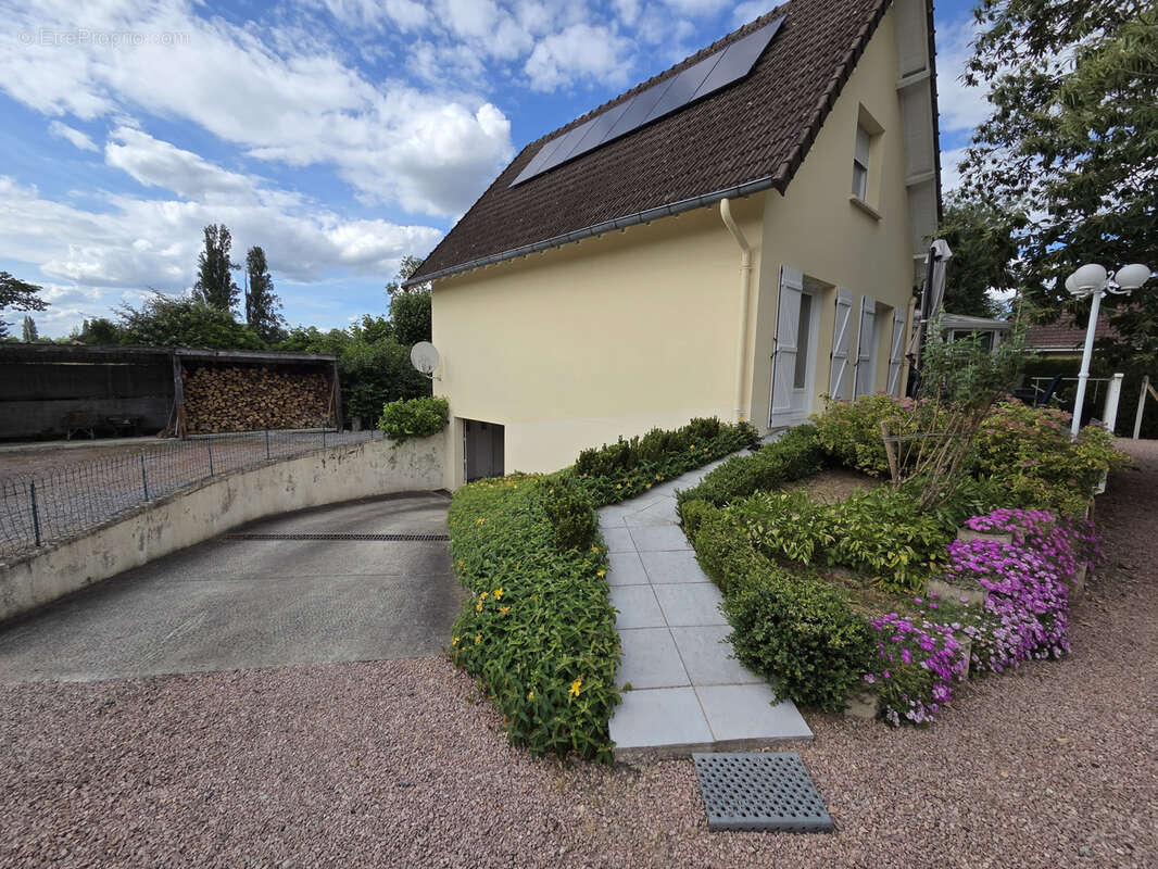 Maison à AVERMES