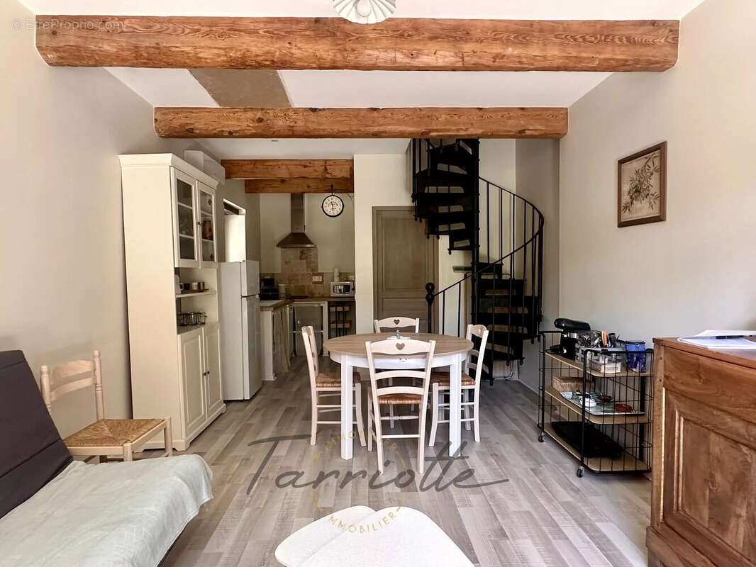 Maison à GRIGNAN