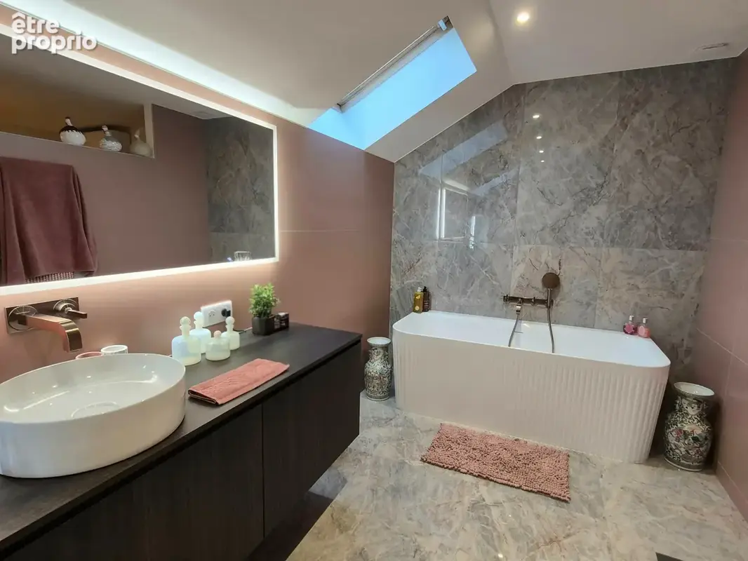 Maison T5 160 m2 d'exception  de 160 m2 avec piscine et terrain de 1 200 m2 - photo 14