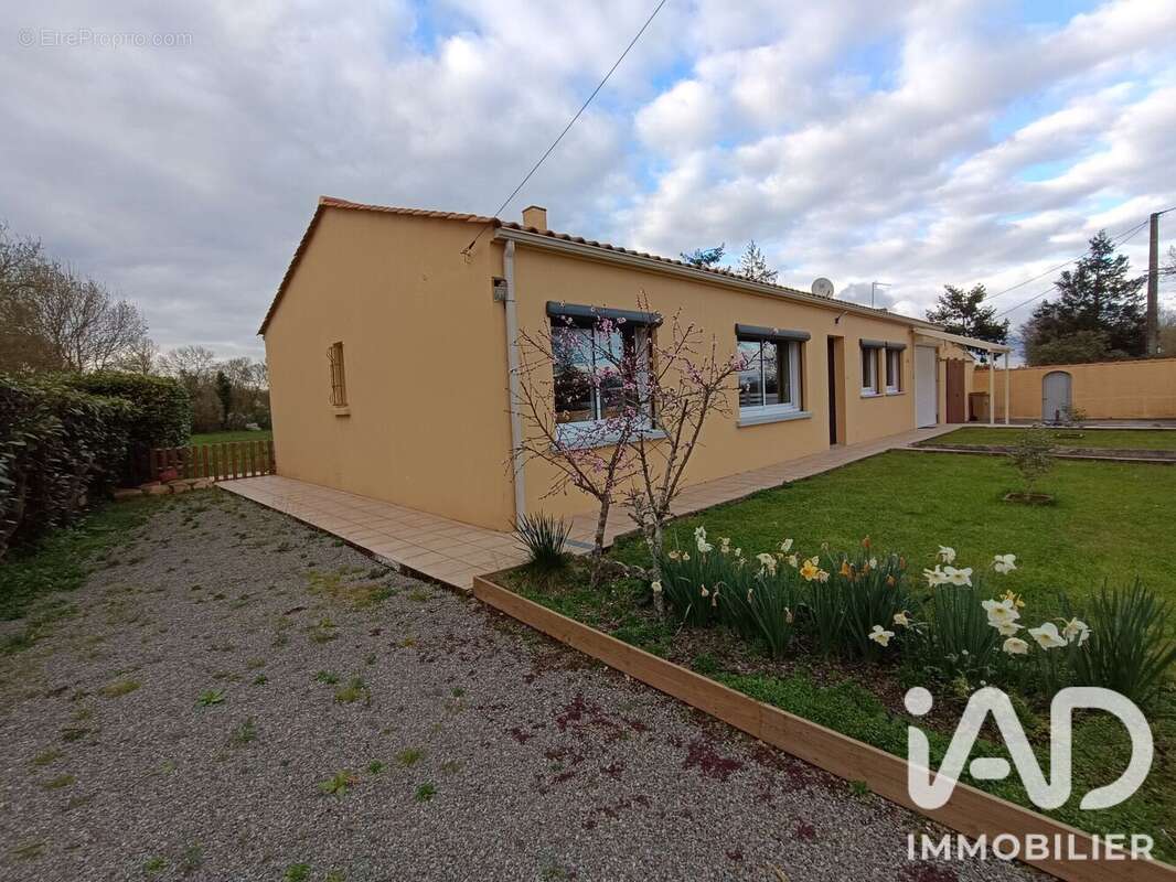Maison 109 m² à Le Bernard  - photo 3