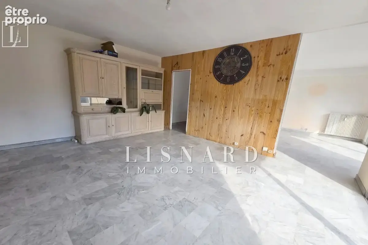 Appartement à VALLAURIS