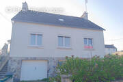 Maison à CHATEAUNEUF-DU-FAOU
