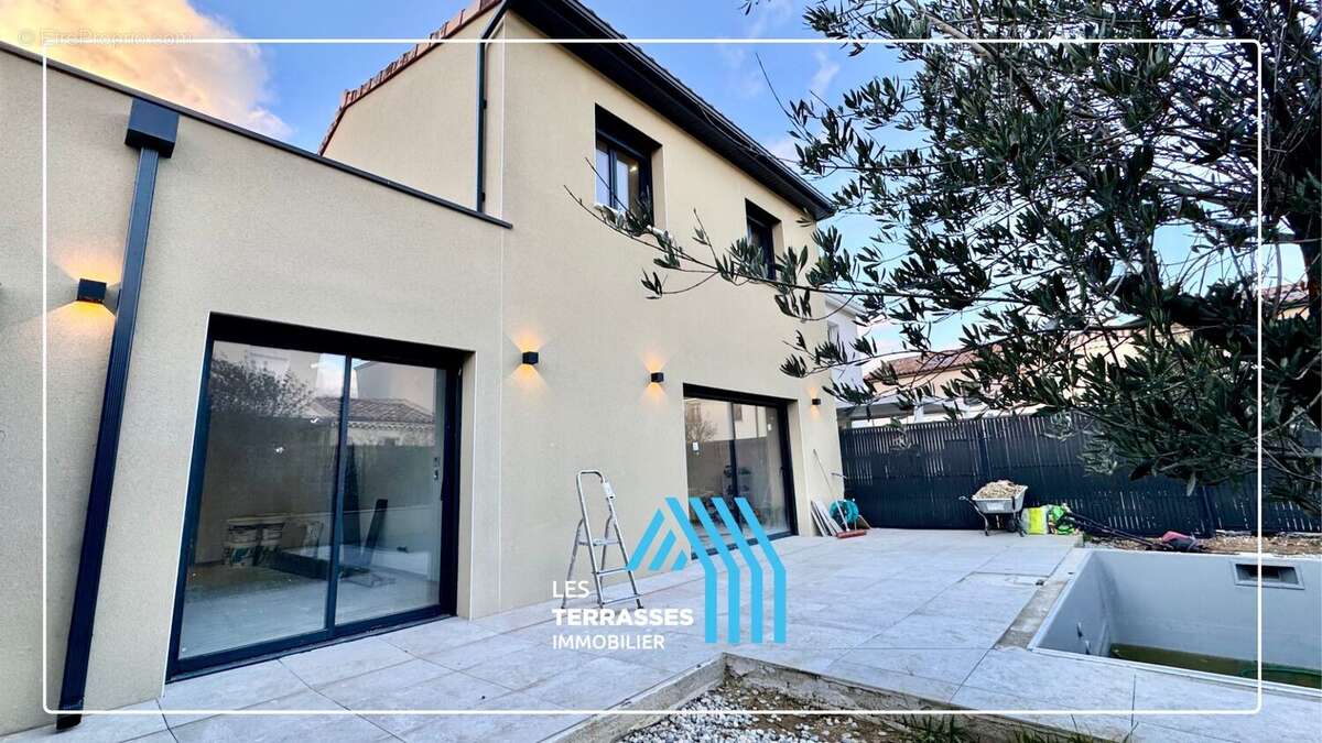 Maison à MONTELIMAR