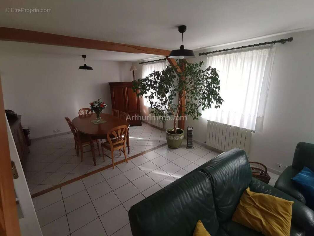 Maison à CHAMPS-SUR-MARNE