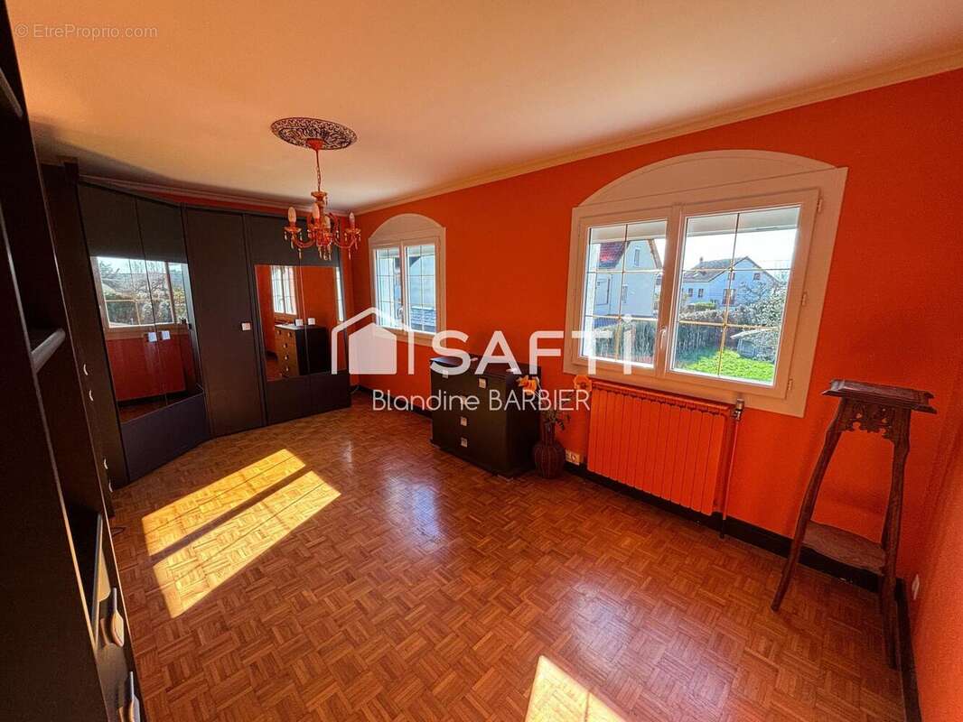 Maison 210 m² à Etang-Sur-Arroux  - photo 8