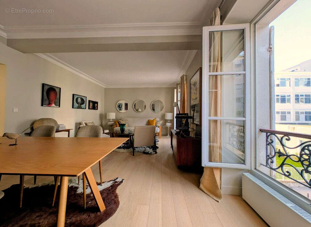 Appartement 55 m² à Paris-11e  - photo 5