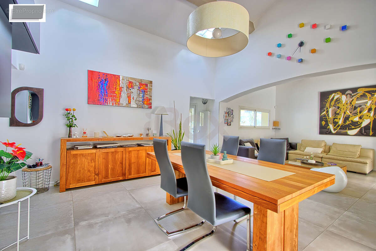 Maison à CARQUEIRANNE