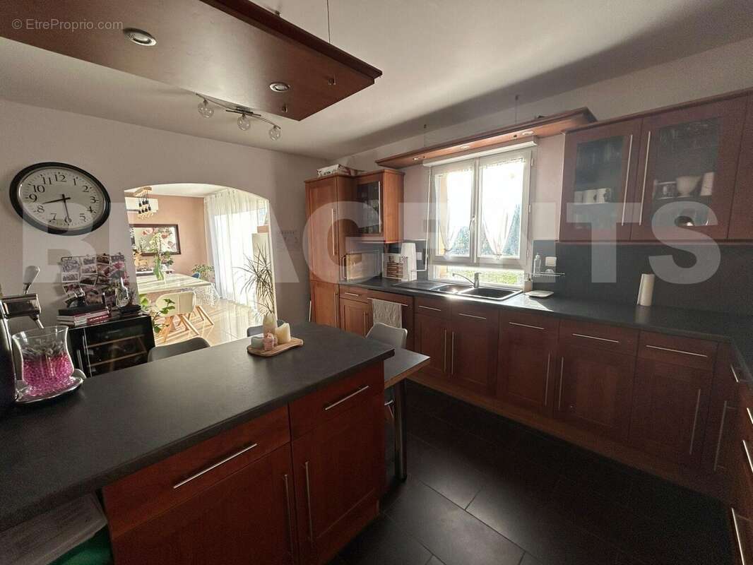 IMG-20251218-WA0088 - Maison à ARMENTIERES-EN-BRIE