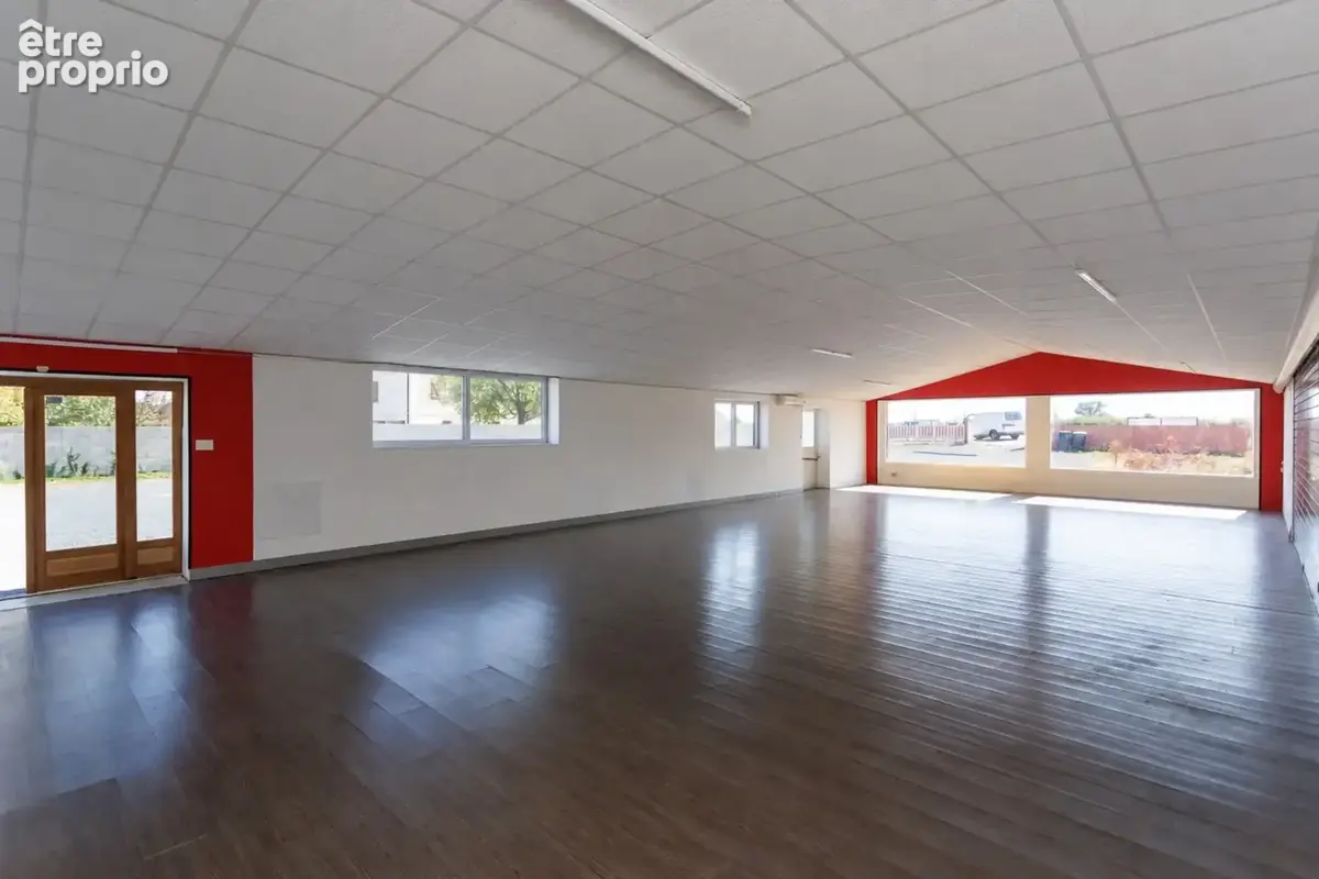 Local Commercial / Artisanal 475 m2 à vendre DIGOIN (71), accès direct RCEA et A 89 à 3 min - photo 2