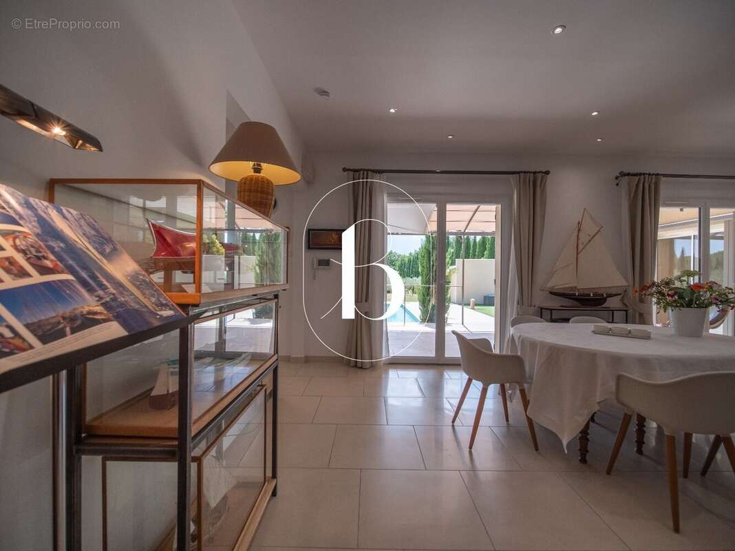 Maison à UZES