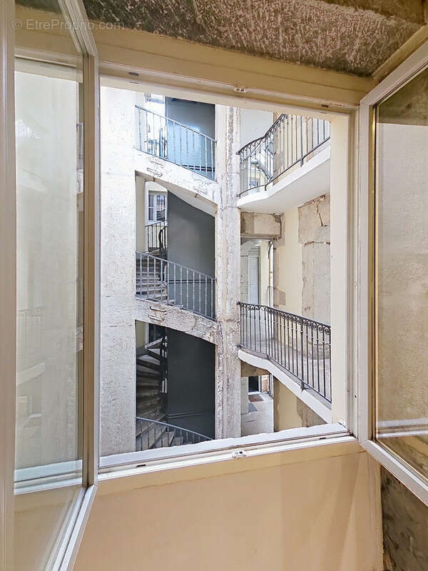 Appartement à LYON-1E